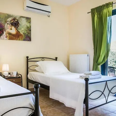 Villa Sleeps 6 Pool Air Con Wifi Farsa