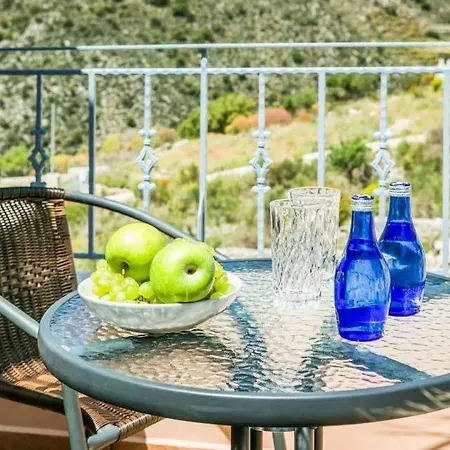 Villa Sleeps 6 Pool Air Con Wifi *