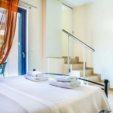 Sleeps 6 Pool Air Con Wifi Villa