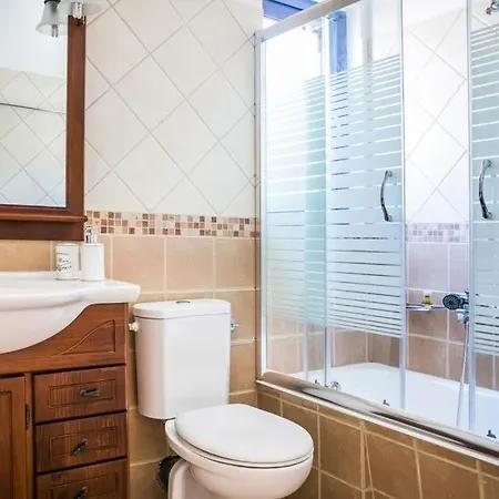 Sleeps 6 Pool Air Con Wifi Villa *